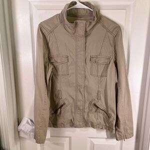 Women’s Sonoma lightweight summer tied jacket. Khaki colored.